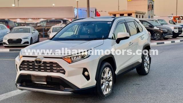 Used Toyota RAV4 IV (XA40) Facelift, 2.5 l, 2018 in Dubai by Alhamd Motors, White color. Other | AUTO.AE