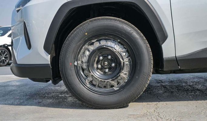 New Toyota RAV4 V (XA50), 2.5 l, 2024 in Dubai by F7 Motors, White color. GCC Specs | AUTO.AE