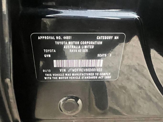 Used Toyota RAV4 IV (XA40), 2.5 l, 2013 in Dubai by Alhamd Motors, Black color. Other | AUTO.AE