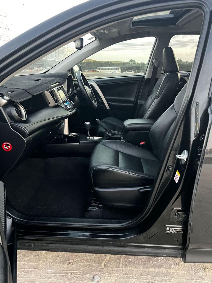 Used Toyota RAV4 IV (XA40), 2.5 l, 2013 in Dubai by Alhamd Motors, Black color. Other | AUTO.AE