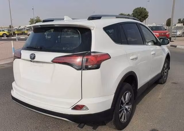 Used Toyota RAV4 IV (XA40) Facelift, 2.5 l, 2017 in Dubai by Alhamd Motors, White color. Other | AUTO.AE