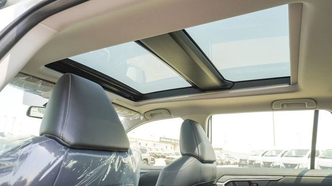 Новый Toyota RAV4 VI (XA60), 2.5 л, 2025 в Дубае от Najem Motors Белый цвет. GCC | AUTO.AE