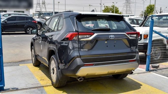Новый Toyota RAV4 V (XA50), 2.5 л, 2024 в Дубае от Najem Motors Черный цвет. GCC | AUTO.AE