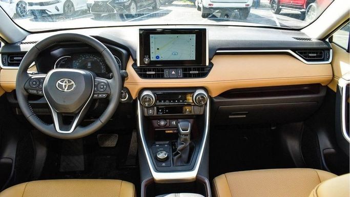 Новый Toyota RAV4 V (XA50), 2.5 л, 2023 в Дубае от Najem Motors Белый цвет. GCC | AUTO.AE