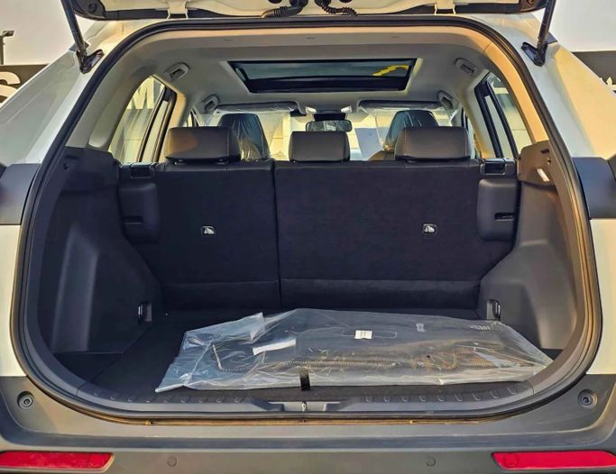 New Toyota RAV4 V (XA50), 2.5 l, 2025 in Dubai by SK Motors, White color. Other | AUTO.AE