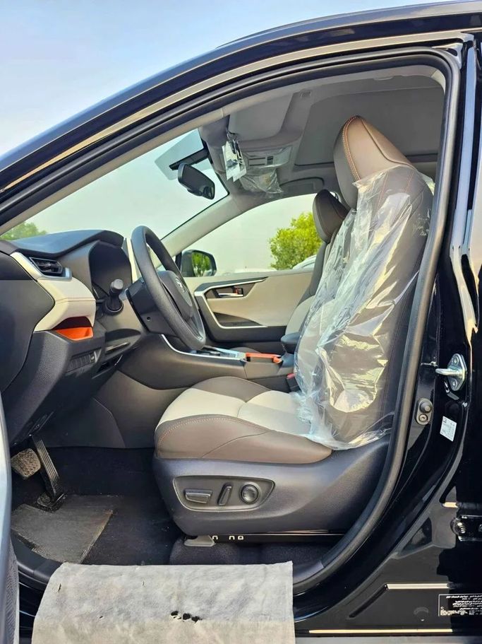 Новый Toyota RAV4 V (XA50), 2.5 л, 2025 в Дубае от SK Motors Черный цвет. Other | AUTO.AE