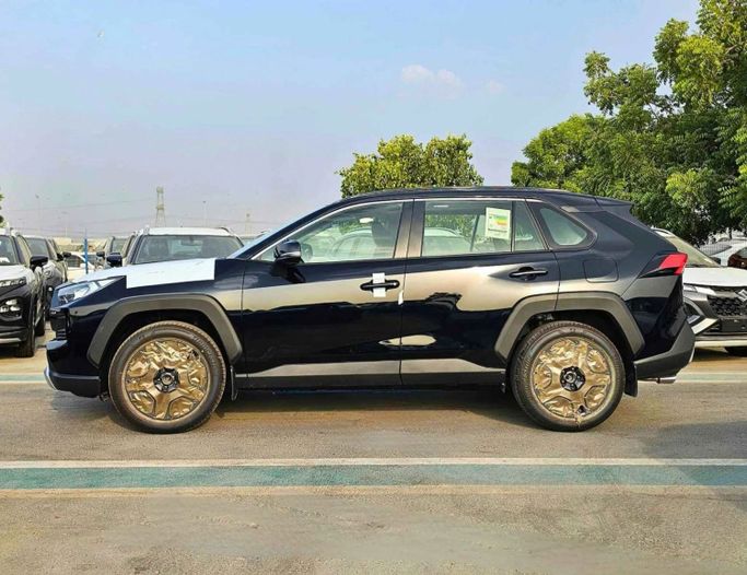 Новый Toyota RAV4 V (XA50), 2.5 л, 2025 в Дубае от SK Motors Черный цвет. Other | AUTO.AE