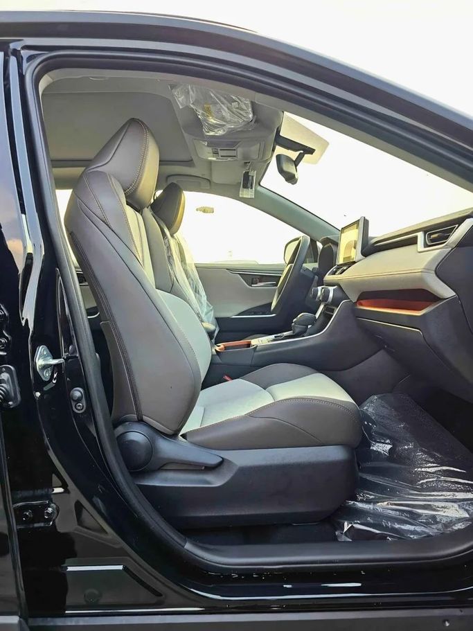 Новый Toyota RAV4 V (XA50), 2.5 л, 2025 в Дубае от SK Motors Черный цвет. Other | AUTO.AE