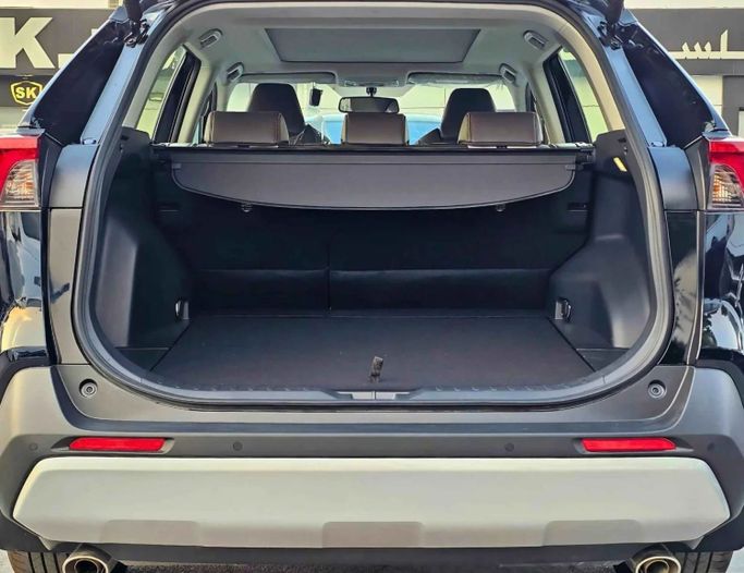 Новый Toyota RAV4 V (XA50), 2.5 л, 2025 в Дубае от SK Motors Черный цвет. Other | AUTO.AE