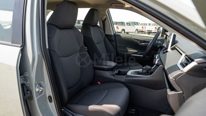 Новый Toyota RAV4 V (XA50), 2.0 л, 2024 в Дубае от Milele Голубой цвет. Other | AUTO.AE