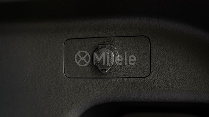 New Toyota RAV4 VI (XA60), 2.5 l, 2025 in Dubai by Milele, Black color. Other | AUTO.AE