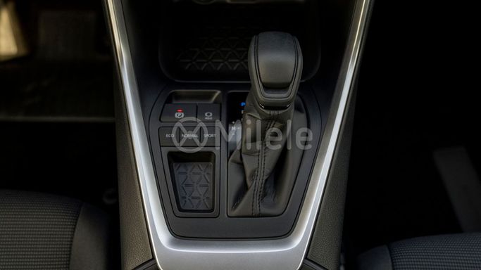 Новый Toyota RAV4 V (XA50), 2.0 л, 2024 в Дубае от Milele Бирюзовый цвет. Other | AUTO.AE