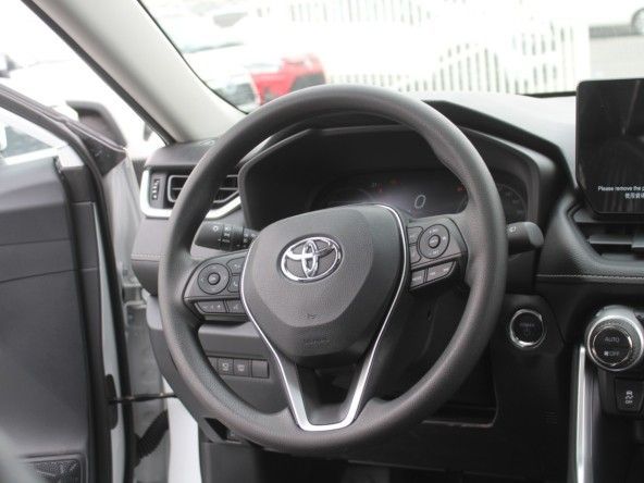 Новый Toyota RAV4 V (XA50), 2.5 л, 2023 в Дубае от Titanum Cars Белый цвет. Other | AUTO.AE