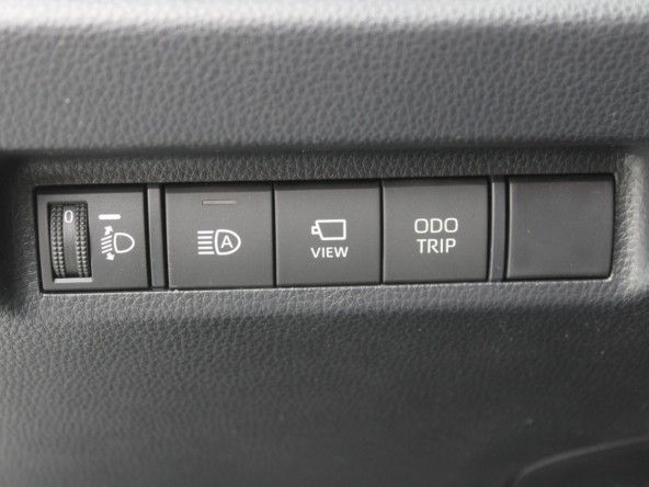 Новый Toyota RAV4 V (XA50), 2.5 л, 2023 в Дубае от Titanum Cars Белый цвет. Китайская | AUTO.AE