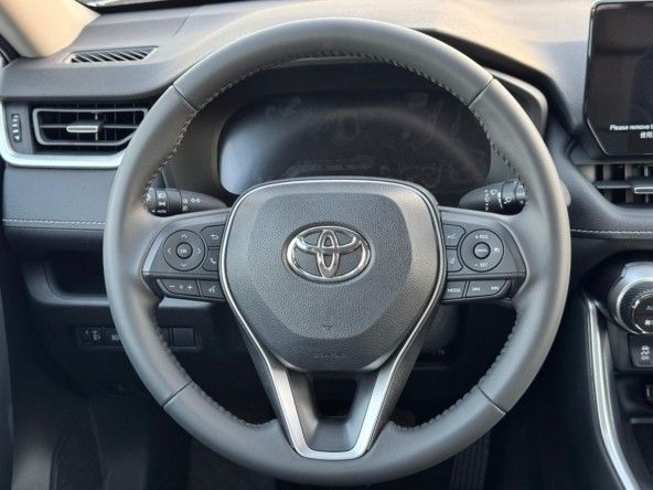 Новый Toyota RAV4 V (XA50), 2.5 л, 2023 в Дубае от Titanum Cars Белый цвет. Other | AUTO.AE