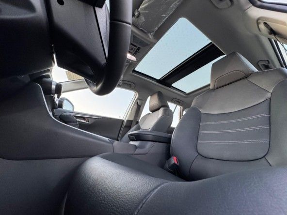 Новый Toyota RAV4 V (XA50), 2.5 л, 2023 в Дубае от Titanum Cars Белый цвет. Other | AUTO.AE