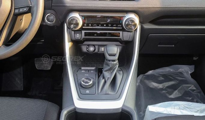 Новый Toyota RAV4 V (XA50), 2.5 л, 2025 в Дубае от Segrex Auto Черный цвет. GCC | AUTO.AE