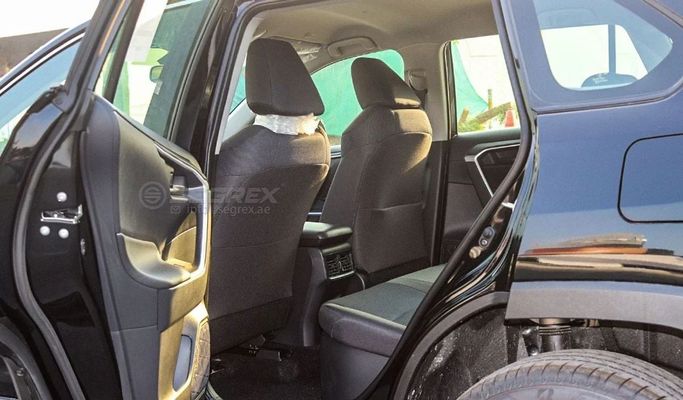 Новый Toyota RAV4 V (XA50), 2.5 л, 2025 в Дубае от Segrex Auto Черный цвет. GCC | AUTO.AE