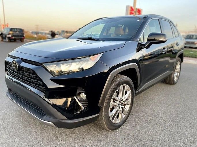 Подержанный Toyota RAV4 V (XA50), 2.5 л, 2019 в Дубае от Shalimar Черный цвет. Американская | AUTO.AE