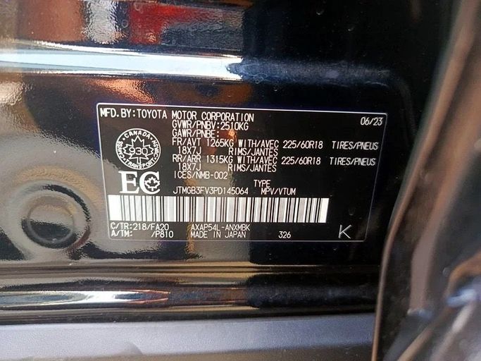 Подержанный Toyota RAV4 V (XA50), 2.5 л, 2023 в Дубае от Lucky Star Motors Черный цвет. Американская | AUTO.AE