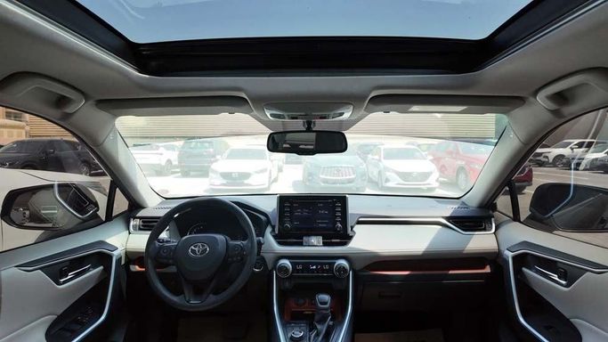 Used Toyota RAV4 V (XA50), 2.5 l, 2022 in Dubai by Cariva Used Cars , Black color. GCC Specs | AUTO.AE