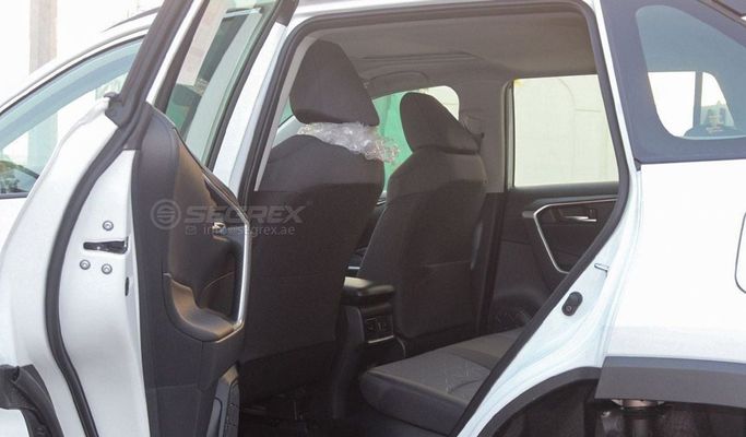 Новый Toyota RAV4 V (XA50), 2.5 л, 2025 в Дубае от Segrex Auto Белый цвет. GCC | AUTO.AE