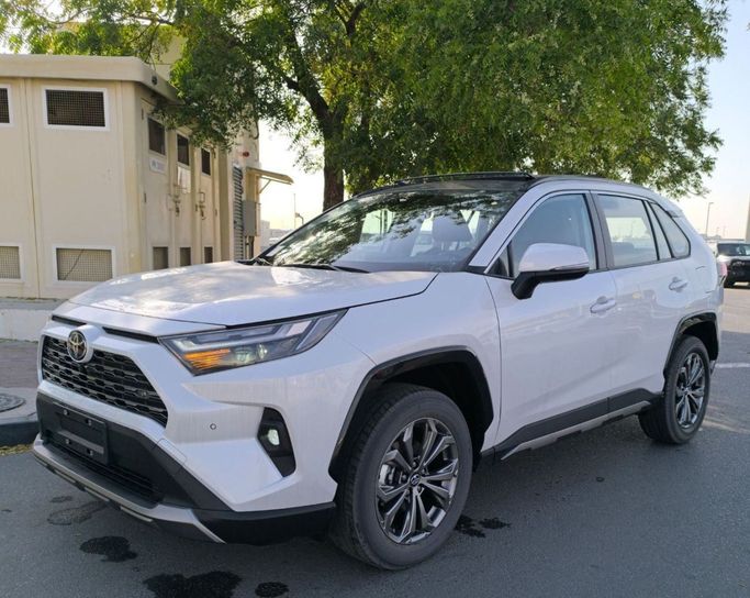 Новый Toyota RAV4 V (XA50), 2.0 л, 2025 в Дубае от World Center Motors FZE Белый цвет. Китайская | AUTO.AE
