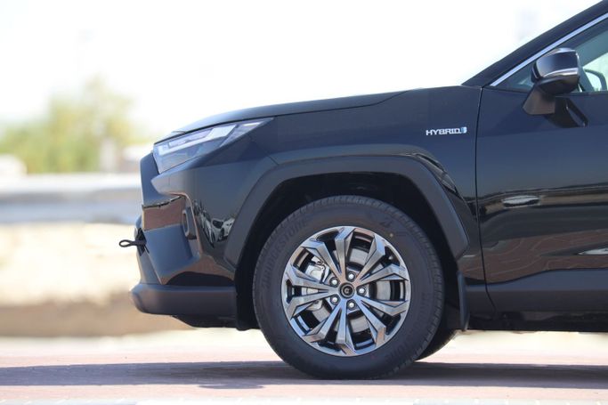 New Toyota RAV4 V (XA50), 2.5 l, 2024 in Dubai by Atlantic Motors FZCO, Black color.  | AUTO.AE