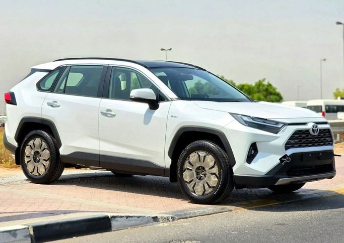 New Toyota RAV4 V (XA50), 2.5 l, 2025 in Dubai by GOLZAR AUTO FZE, White color. GCC Specs | AUTO.AE | Listing #233668