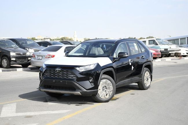 New Toyota RAV4 V (XA50), 2.5 l, 2025 in Dubai by AL MADINA CARS FZE, Black color. GCC Specs | AUTO.AE