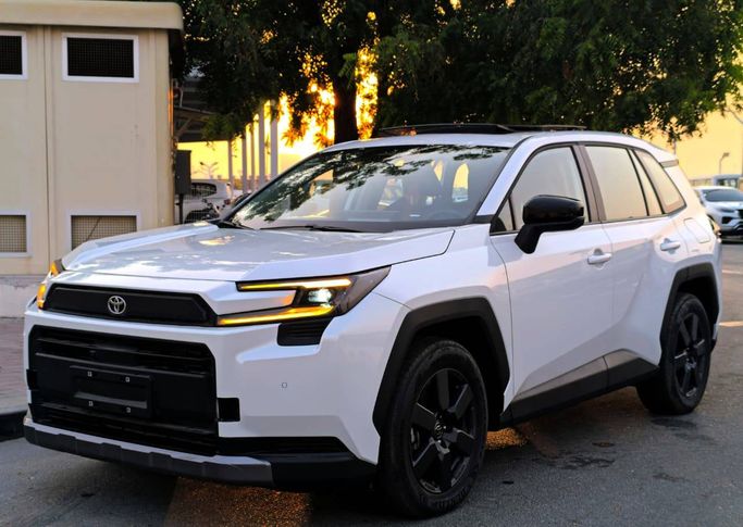 Новый Toyota RAV4 VI (XA60), 2.0 л, 2026 в Дубае от SPORT AUTO FZE Белый цвет. Китайская | AUTO.AE | Объявление #264048
