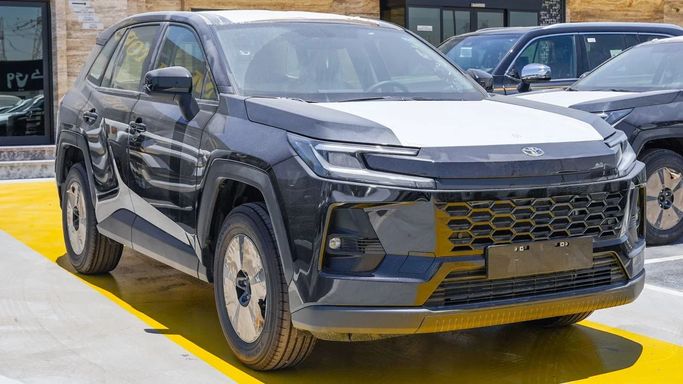 Новый Toyota RAV4 VI (XA60), 2.5 л, 2026 в Дубае от Najem Motors Черный цвет. GCC | AUTO.AE | Объявление #265631