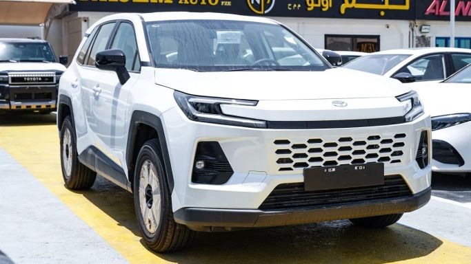 جديدة Toyota RAV4 السادس (XA60), 2.0 l, 2026 في في دبي من Najem Motors، اللون أبيض. مواصفات الخليج | AUTO.AE | إعلان #265644