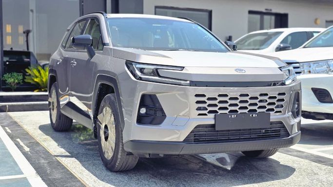 جديدة Toyota RAV4 السادس (XA60), 2.0 l, 2026 في في دبي من STRADA MOTORS FZE، اللون برونزي. مواصفات الخليج | AUTO.AE | إعلان #266584