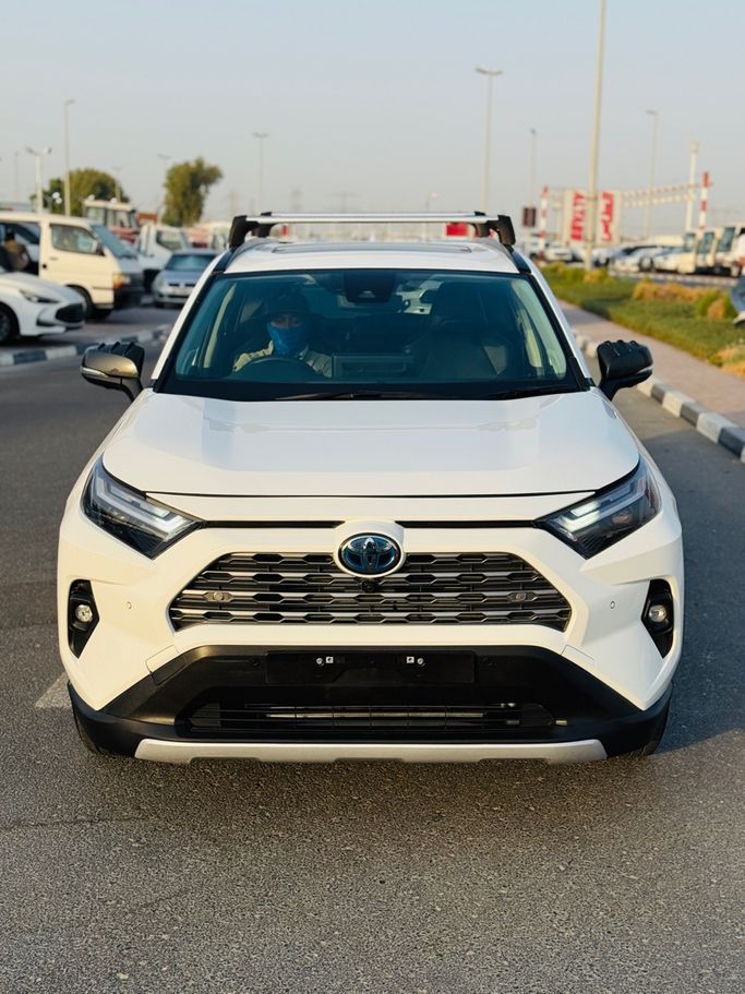 Used Toyota RAV4 V (XA50), 2.5 l, 2024 in UAE, Dubai by REAAN MOTORS FZE, White color. Australian Specs | AUTO.AE | Listing #278210