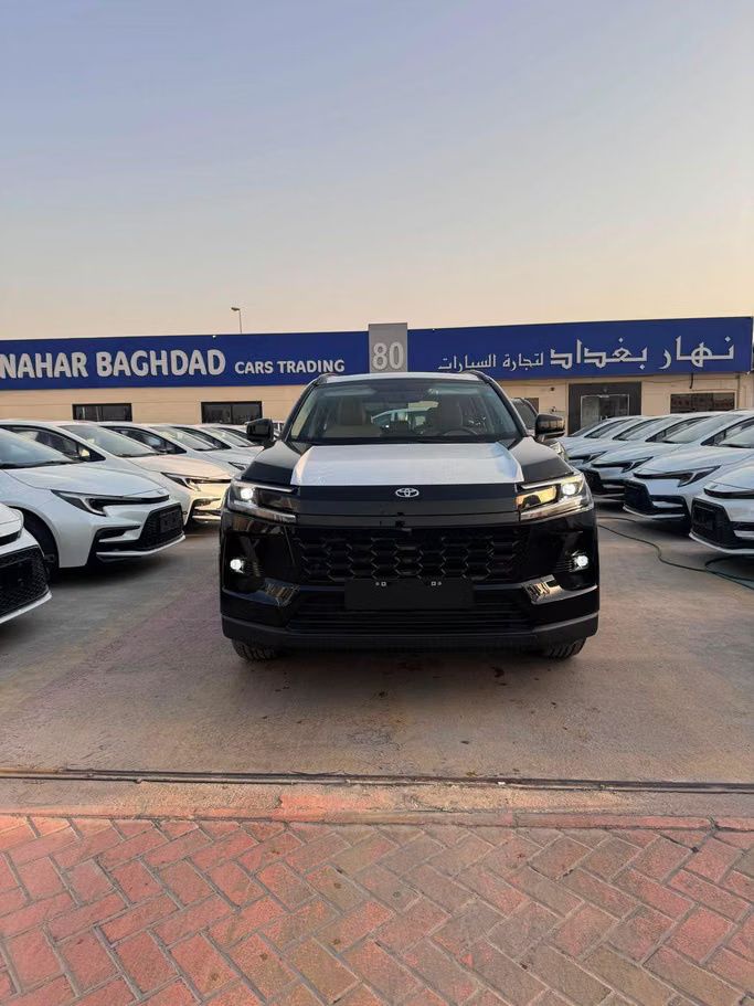 جديدة ⁦Toyota RAV4 السادس (XA60)، 2.0 l، 2026⁩ في في الإمارات, دبي من NAHAR BAGHDAD FZCO، اللون أسود. مواصفات الخليج | AUTO.AE | إعلان #284352