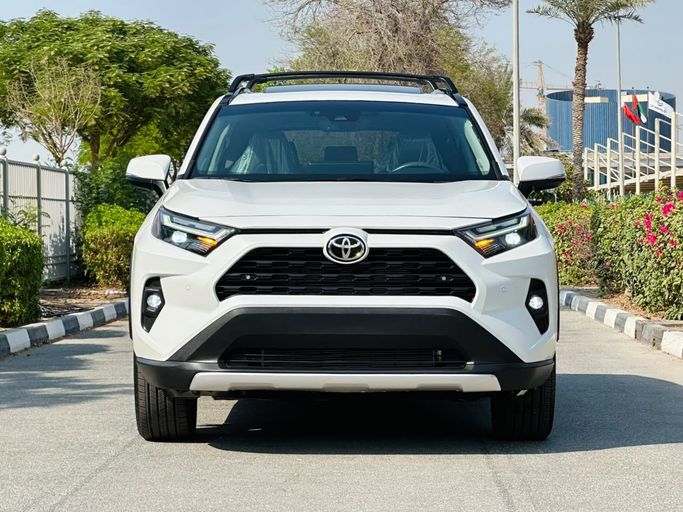 Подержанный ⁦Toyota RAV4 V (XA50), 2.5 л, 2024⁩ в ОАЭ, Дубай от GHAZNI MOTORS Белый цвет. Американская | AUTO.AE | Объявление #285696