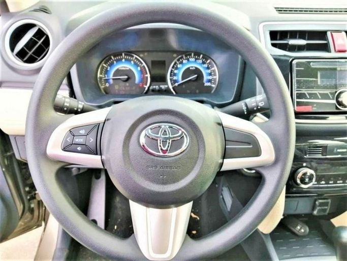 Новый Toyota Rush II, 1.5 л, 2023 в Дубае от Mohamed Hakim Motors Коричневый цвет. GCC | AUTO.AE