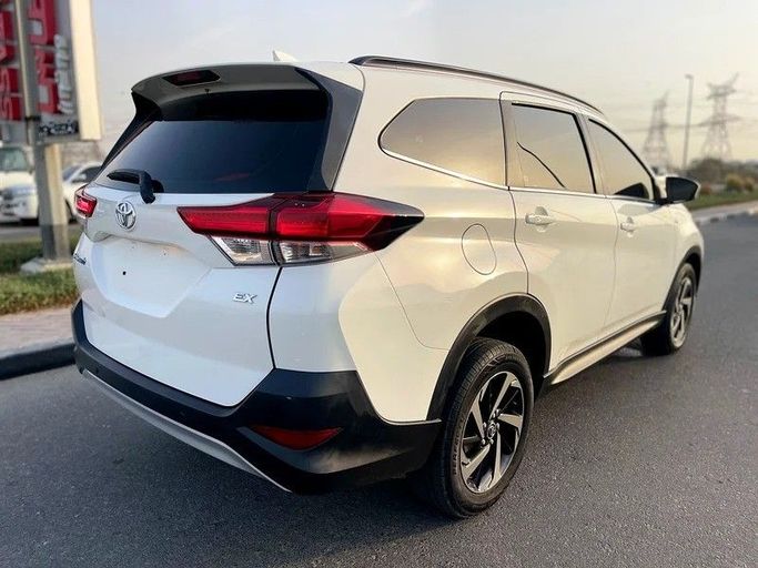 Подержанный Toyota Rush II, 1.5 л, 2023 в Дубае от Shalimar Белый цвет. GCC | AUTO.AE