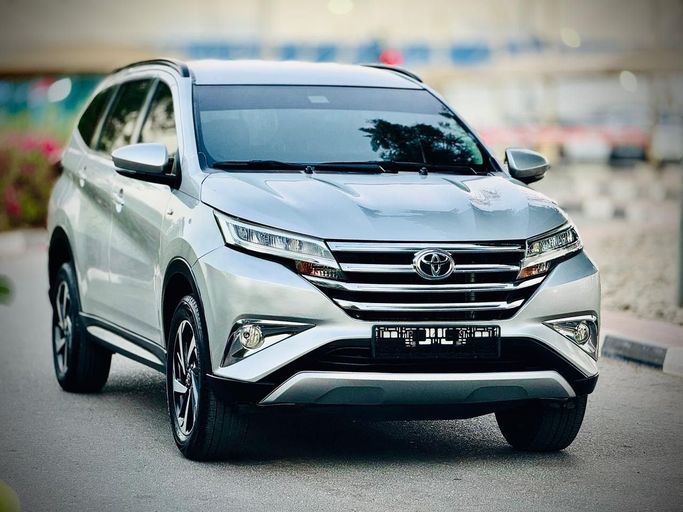 جديدة Toyota Rush ثانياً, 1.5 l, 2023 في في دبي من PINOY USED CARS، اللون فضي. مواصفات الخليج | AUTO.AE | إعلان #247529