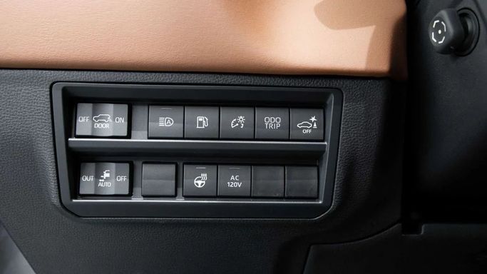 Новый Toyota Sequoia III, 3.4 л, 2025 в Дубае от Dresden Motors Серый цвет. Канадская | AUTO.AE