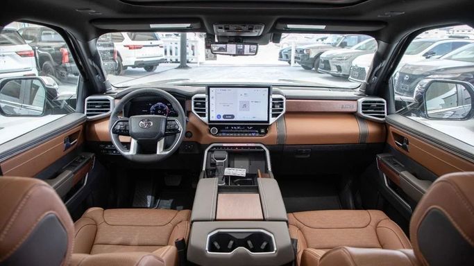 Новый Toyota Sequoia III, 3.4 л, 2025 в Дубае от Dresden Motors Серый цвет. Канадская | AUTO.AE