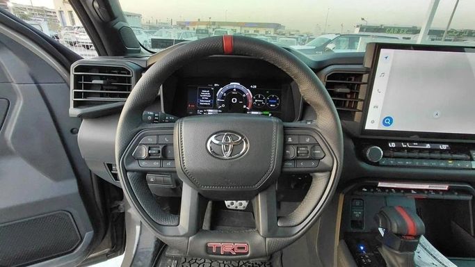 Новый Toyota Sequoia III, 3.4 л, 2025 в Дубае от World Center Motors FZE Коричневый цвет. Американская | AUTO.AE