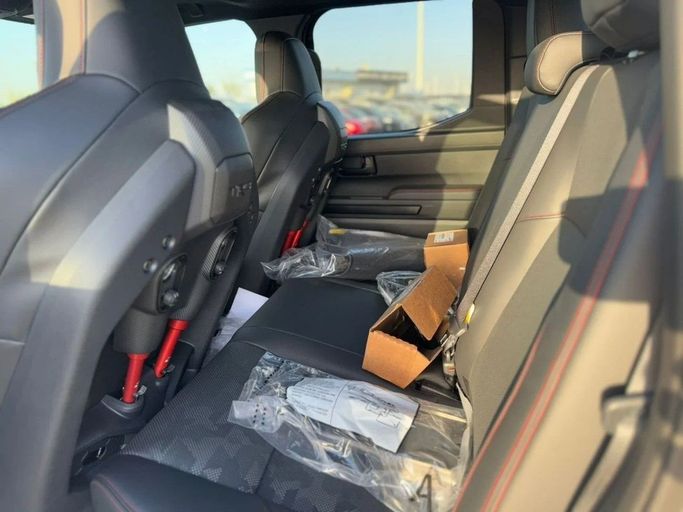 Новый Toyota Tacoma IV, 2.4 л, 2025 в Дубае от World Center Motors FZE Белый цвет. Канадская | AUTO.AE