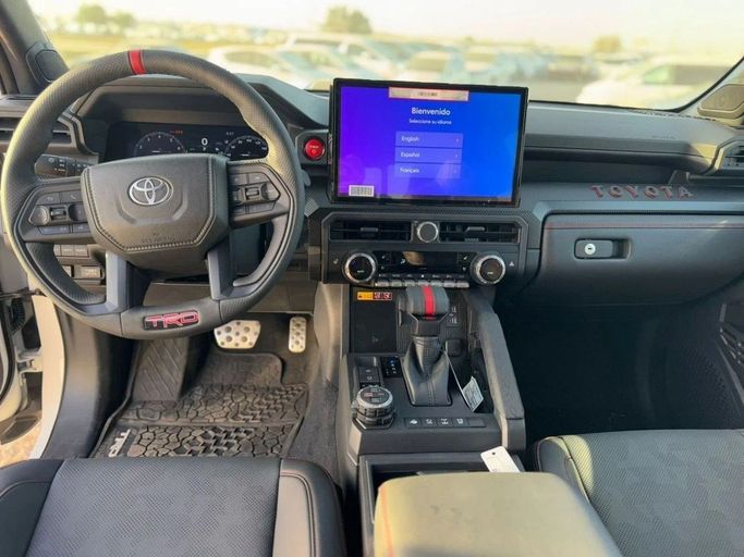 Новый Toyota Tacoma IV, 2.4 л, 2025 в Дубае от World Center Motors FZE Белый цвет. Канадская | AUTO.AE