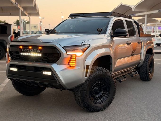 مستعملة Toyota Tacoma رابعاً, 2.4 l, 2024 في في دبي من HH MOTORS CORPORATION، اللون فضي. المواصفات الأمريكية | AUTO.AE | إعلان #260094