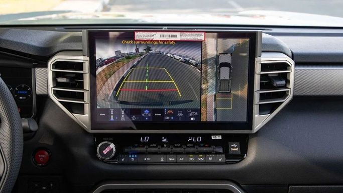 Новый Toyota Tundra III, 3.4 л, 2025 в Дубае от Dresden Motors Зеленый цвет. Канадская | AUTO.AE