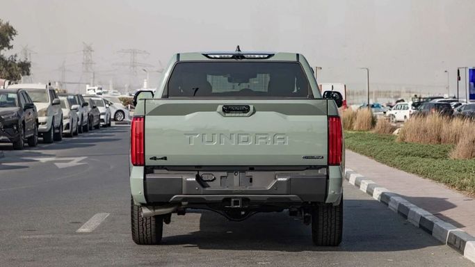 Новый Toyota Tundra III, 3.4 л, 2025 в Дубае от Dresden Motors Зеленый цвет. Канадская | AUTO.AE