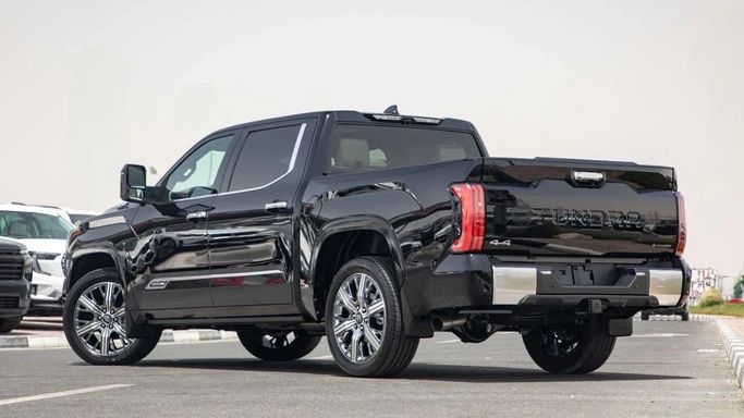 Новый Toyota Tundra III, 3.4 л, 2025 в Дубае от Dresden Motors Черный цвет. Канадская | AUTO.AE