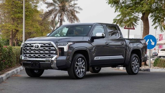 Новый Toyota Tundra III, 3.4 л, 2025 в Дубае от Dresden Motors Черный цвет. Канадская | AUTO.AE